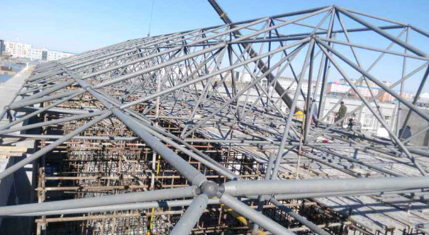 沛县细数网架装配中抉择应用钢结构对室第的优势